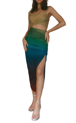 Dressy dress with cut out and fitted style.