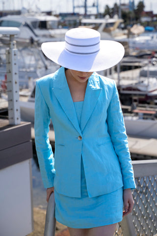 Close up of the beautiful turquoise blue matching linen set.